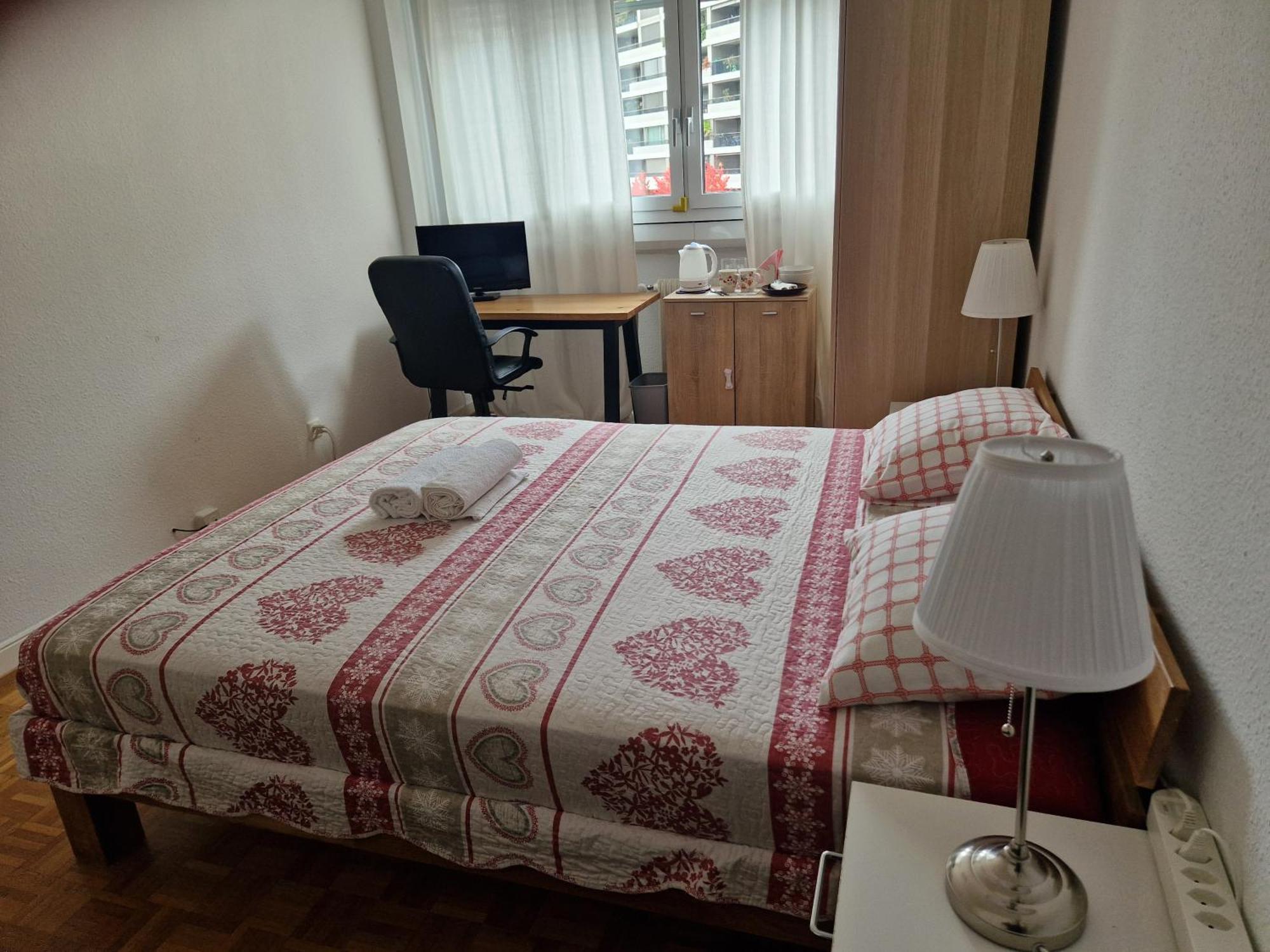 Room In Shared Apartment Ginebra Exterior foto